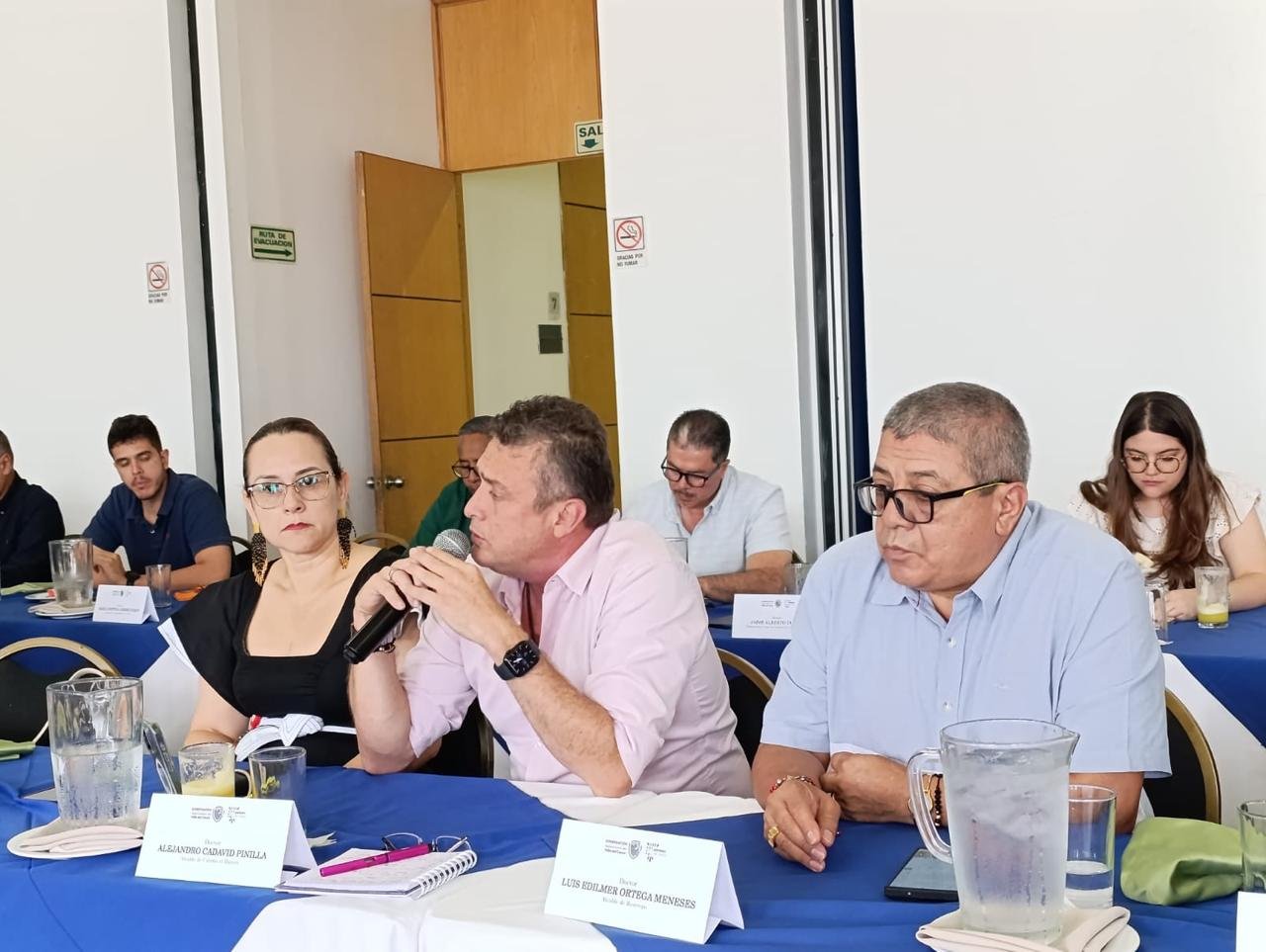 alcalde municipal participa activamente en el Comité de Justicia Transicional del Departamento del Valle