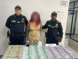 𝗨𝗻𝗮 𝗺𝘂𝗷𝗲𝗿 𝗳𝘂𝗲 𝗰𝗮𝗽𝘁𝘂𝗿𝗮𝗱𝗮 𝗽𝗼𝗿 𝗲𝗹 𝗱𝗲𝗹𝗶𝘁𝗼 𝗱𝗲 𝗵𝘂𝗿𝘁𝗼 𝗲𝗻 𝗲𝗹 𝗯𝗮𝗿𝗿𝗶𝗼 𝗦𝗮𝗹𝗮𝗺𝗮𝗻𝗰𝗮 𝗱𝗲 𝗦𝗼𝗹𝗲𝗱𝗮𝗱